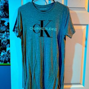 Downsizing my closet! Check out my page for more!!